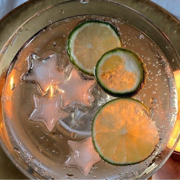 Meet your Posher, Ash - Picture 1 of 1